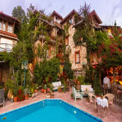 Fidanka Houses, +12