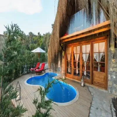Nautical Hotel, +14