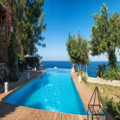 Nautical Hotel, +14