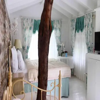 Lola 38 Hotel