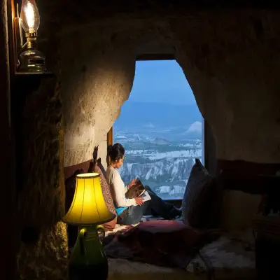 Museum Hotel, +16