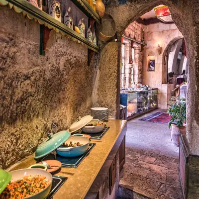 Museum Hotel, +16