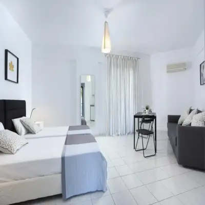 Natalie's Hotel
