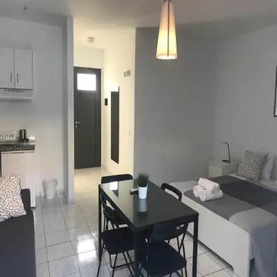 Natalie's Hotel