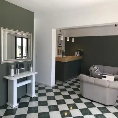 Natalie's Hotel