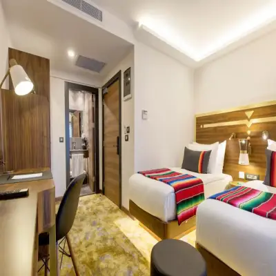 Hay Otel - Alsancak
