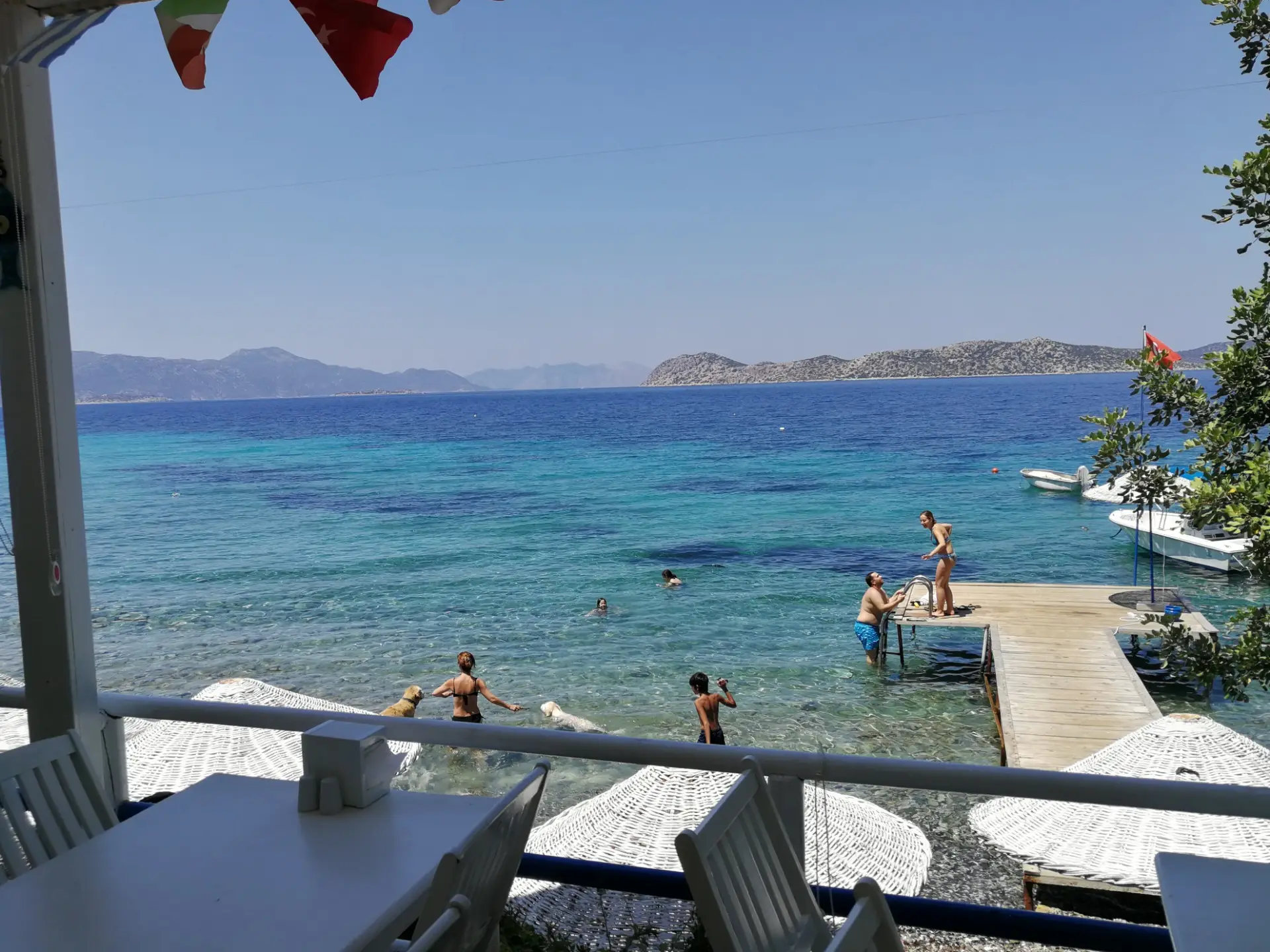Akvaryum Beach