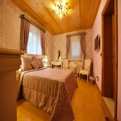 Ada Palas Hotel, +12
