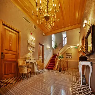Ada Palas Hotel, +12