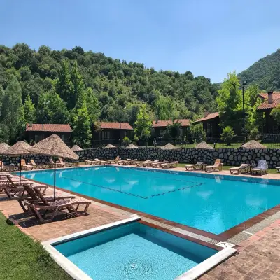 Bağdat Resort Otel - Kütük Evler