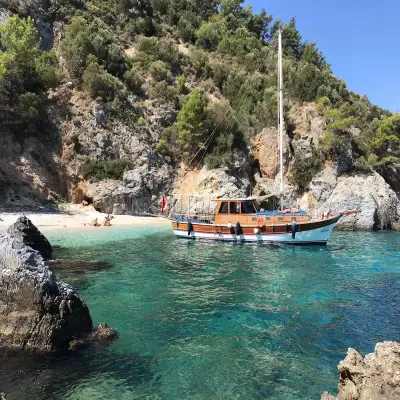 Emel Pension Güzelçamlı
