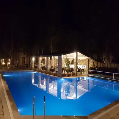Alados Otel
