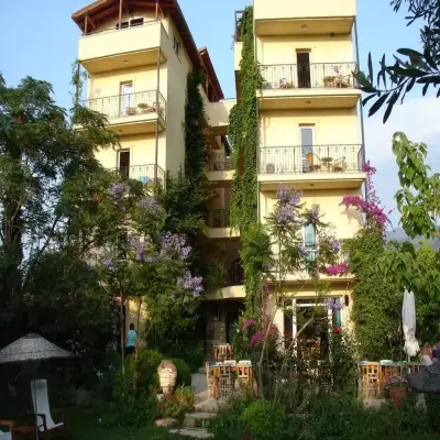Emel Pension Güzelçamlı
