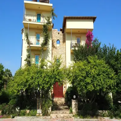 Emel Pension Güzelçamlı
