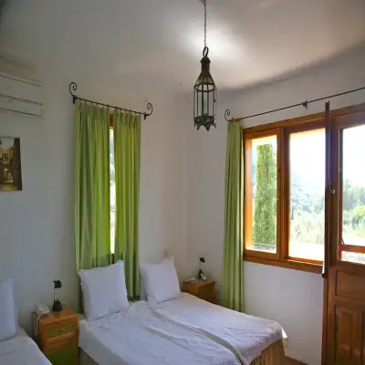 Emel Pension Güzelçamlı