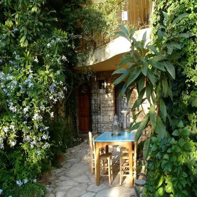 Emel Pension Güzelçamlı