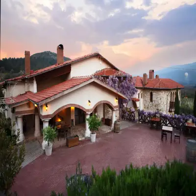 Vinifera Hotel, Yedibilgeler