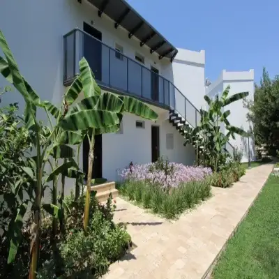 Sun Garden Apart