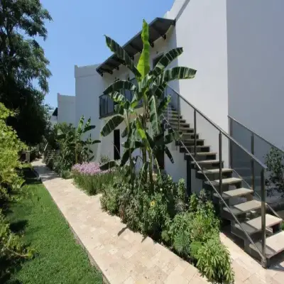 Sun Garden Apart