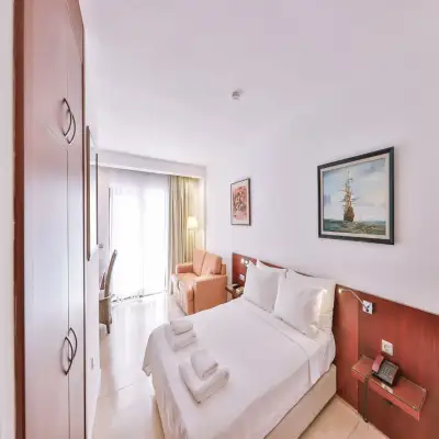 Gardenia Hotel, +12