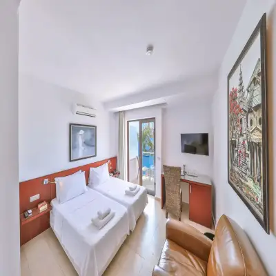 Gardenia Hotel, +12