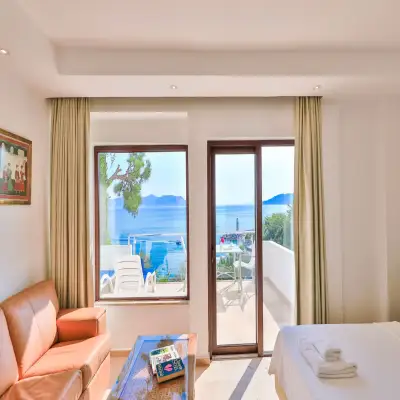 Gardenia Hotel, +12