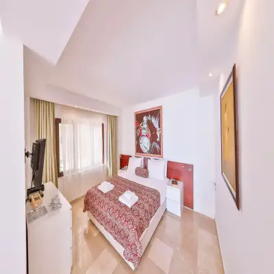 Gardenia Hotel, +12
