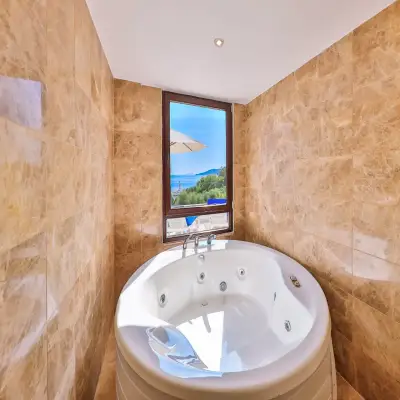 Gardenia Hotel, +12