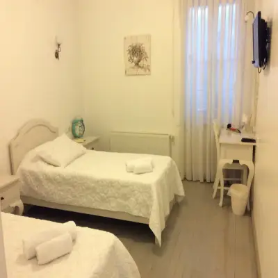 Güle Cunda