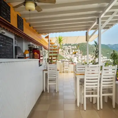 Hideaway Hotel