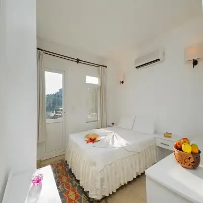 Hideaway Hotel
