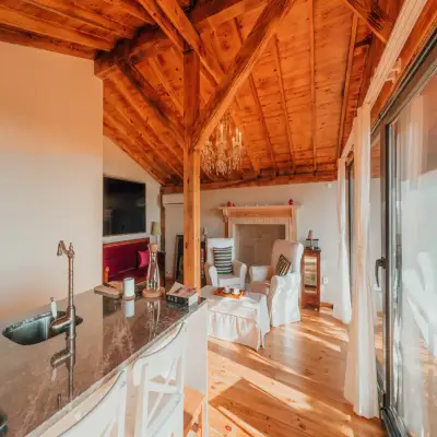 The Lake House, +12