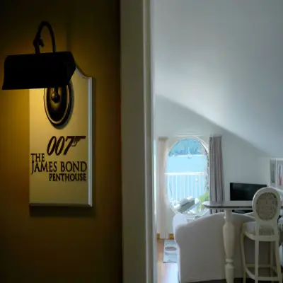 Yacht Classic Hotel, +12