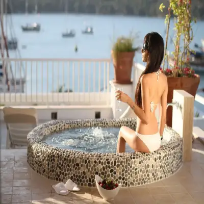 Yacht Classic Hotel, +12