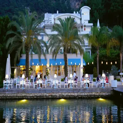 Yacht Classic Hotel, +12