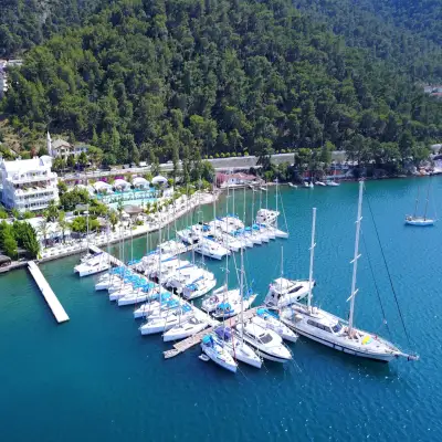 Yacht Classic Hotel, +12