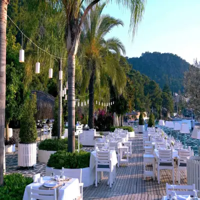 Yacht Classic Hotel, +12