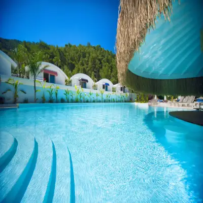 Yacht Classic Hotel, +12