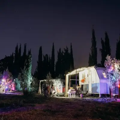 Mona Glamping Caravan Suites
