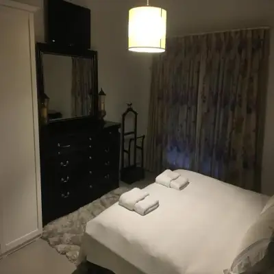 Otel Od Ura, +16