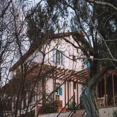 Otel Od Ura, +16