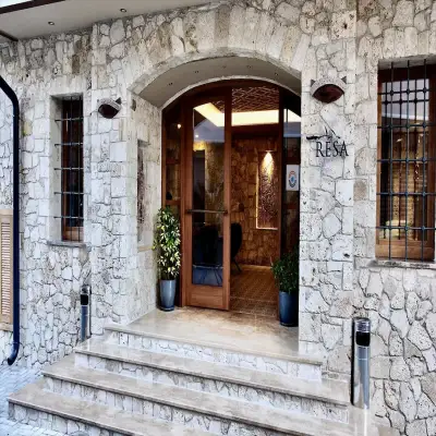 Resa Hotel