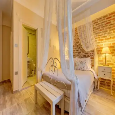 Greenline Guest House, +12