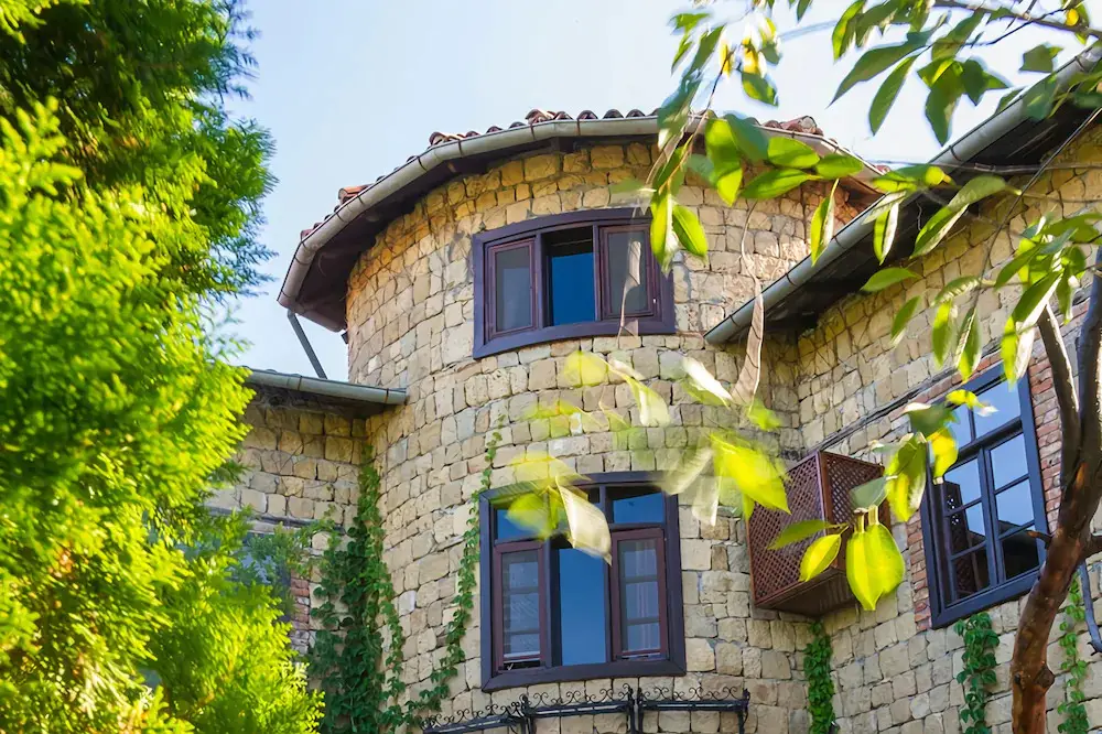 Manici Kasrı Hotel, Yeşilyurt Köyü