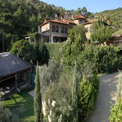Manici Kasrı Hotel, Yeşilyurt Köyü