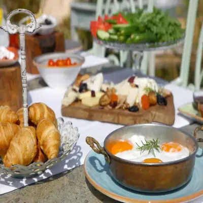 Manici Kasrı Hotel, Yeşilyurt Köyü