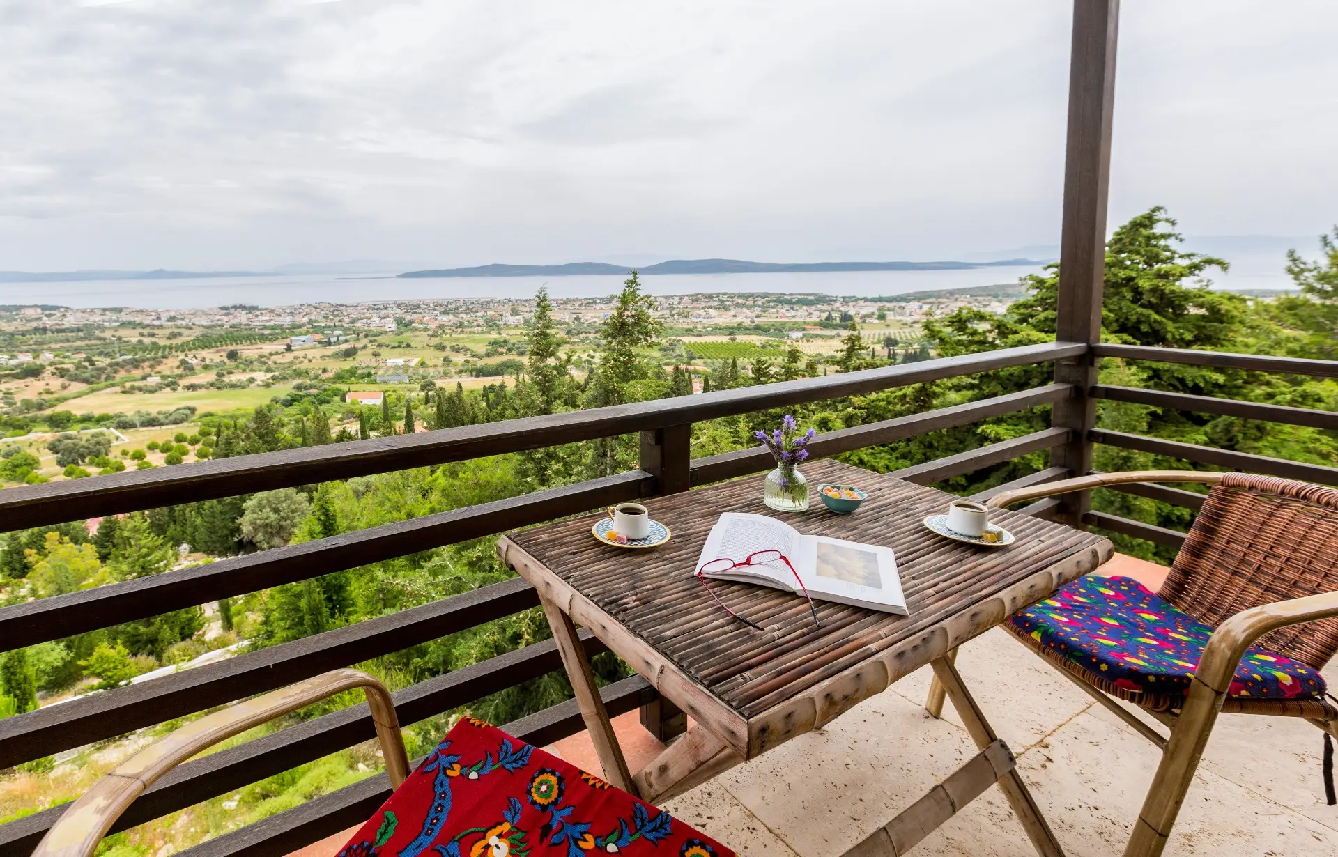 Karaburun'da Dağ Evi Tadında Mavi Keçi Otelin Gruplara Özel Bir Teklifi Var!