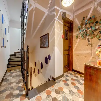 Parna Hotel, +12