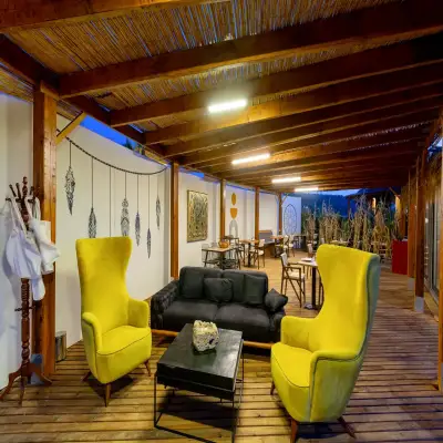 Anda Beach & Rooms, +12