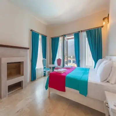 Hillcity Hotel, +16